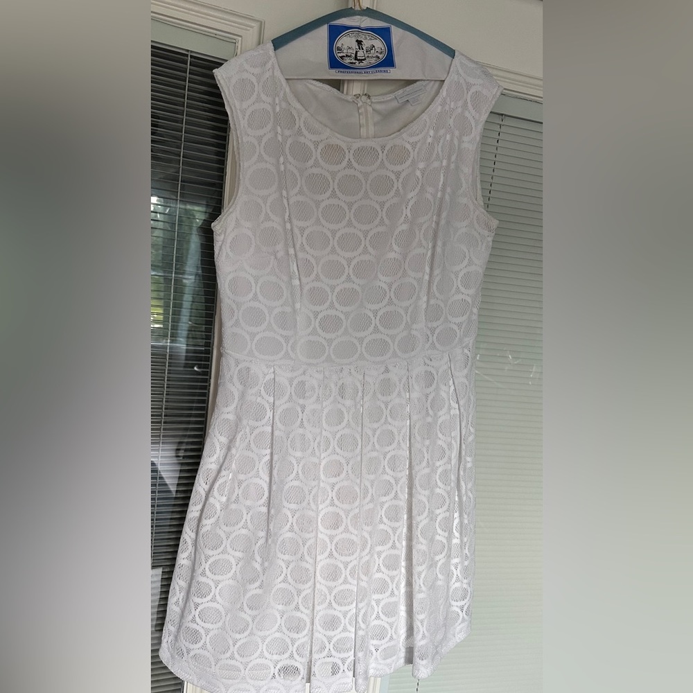 New York & Co white sleeveless zip up dress in size 14